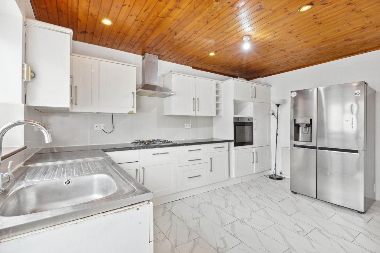 Cozy Stay Apartment Лондон Екстериор снимка